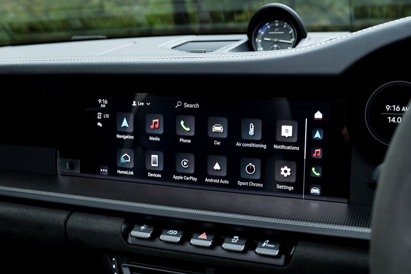 Porsche 911 (992) Carrera 4 GTS PDK Convertible