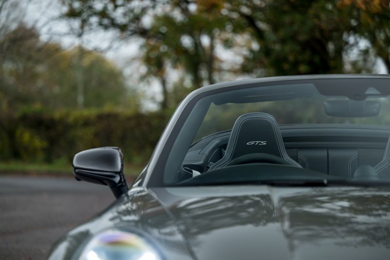 Porsche 911 (992) Carrera 4 GTS PDK Convertible