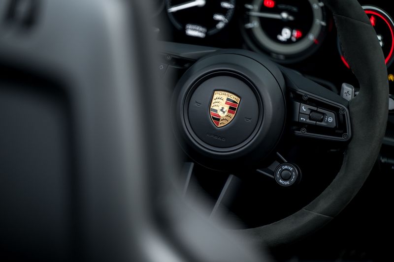 Porsche 911 (992) Carrera 4 GTS PDK Convertible