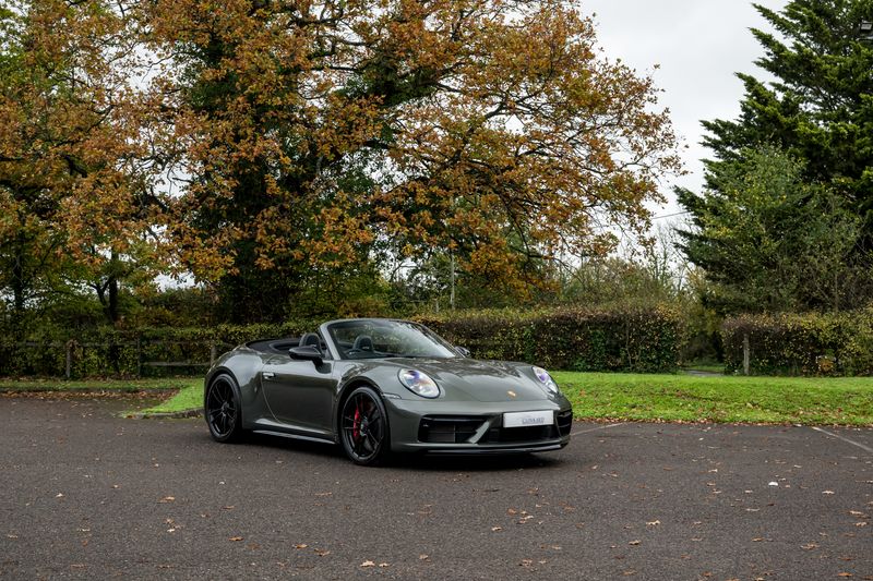 Porsche 911 (992) Carrera 4 GTS PDK Convertible
