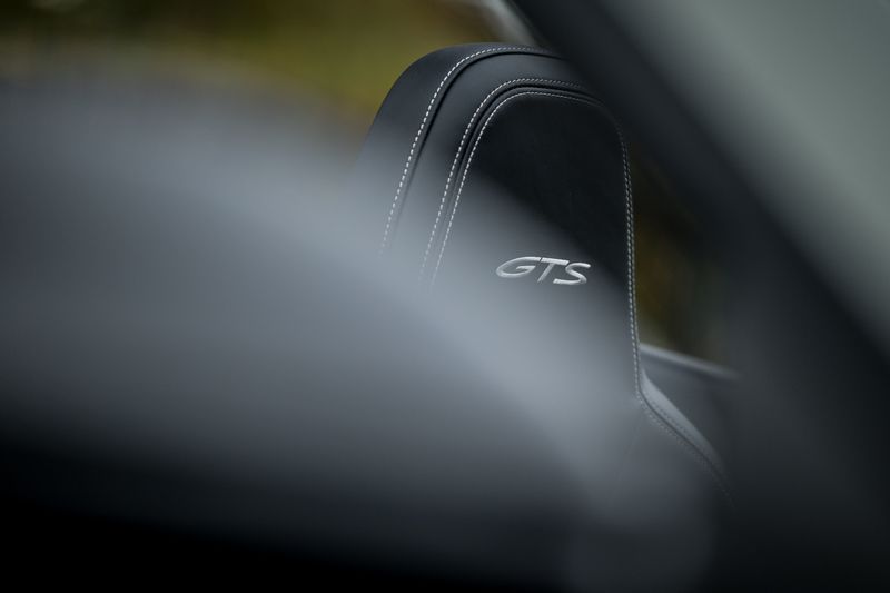 Porsche 911 (992) Carrera 4 GTS PDK Convertible