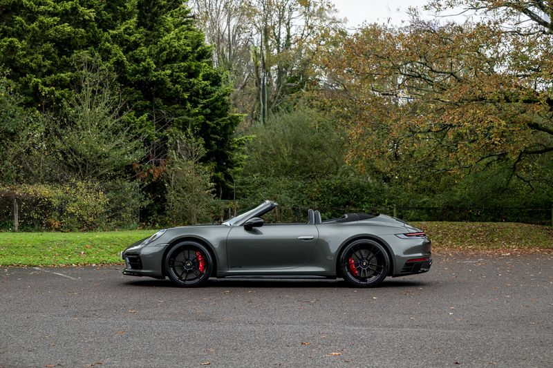 Porsche 911 (992) Carrera 4 GTS PDK Convertible