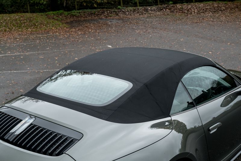 Porsche 911 (992) Carrera 4 GTS PDK Convertible