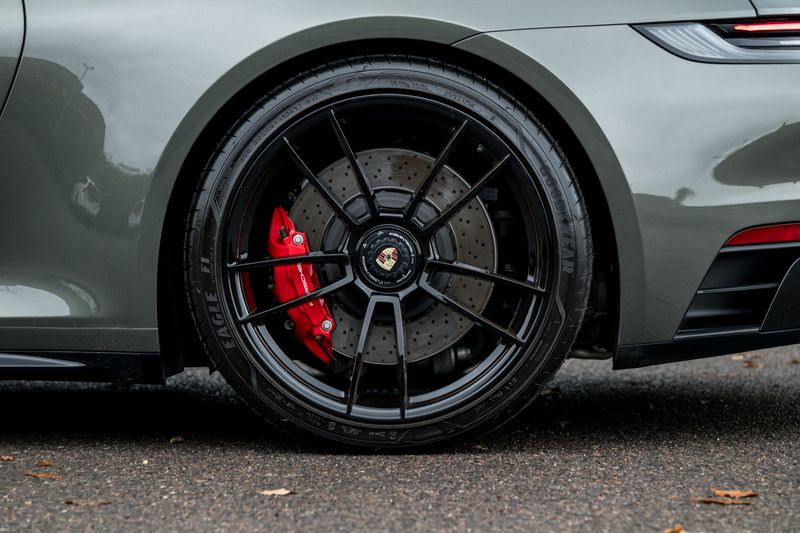 Porsche 911 (992) Carrera 4 GTS PDK Convertible