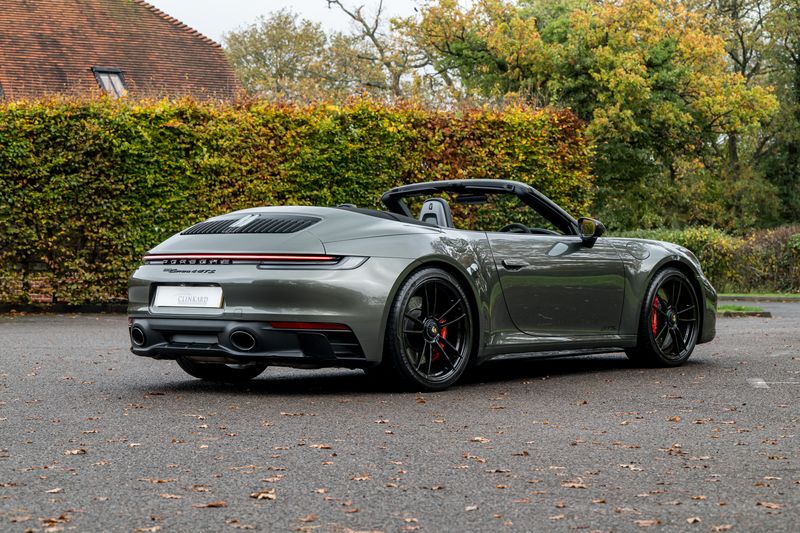 Porsche 911 (992) Carrera 4 GTS PDK Convertible