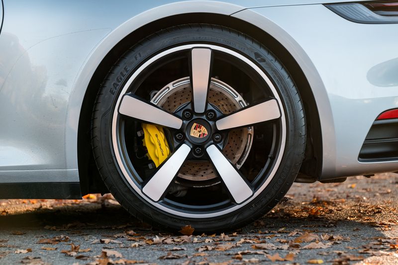 Porsche 911 (992) 4 Targa PDK 4WD