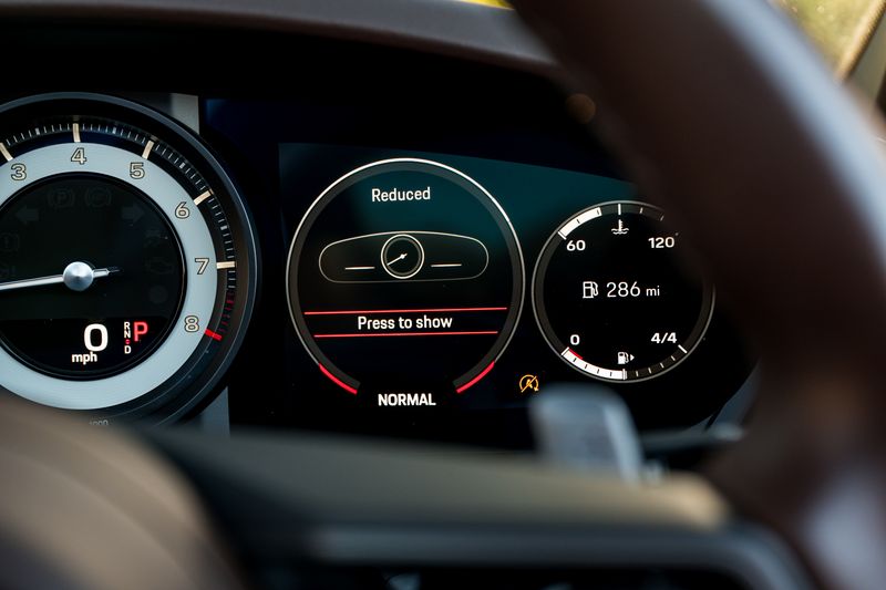 Porsche 911 (992) 4 Targa PDK 4WD