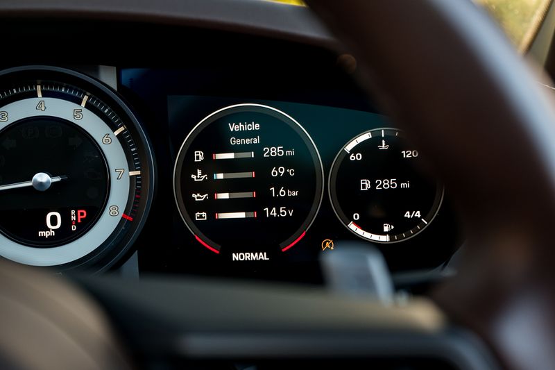 Porsche 911 (992) 4 Targa PDK 4WD