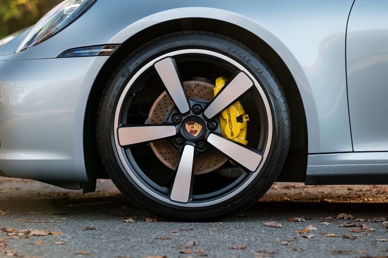 Porsche 911 (992) 4 Targa PDK 4WD