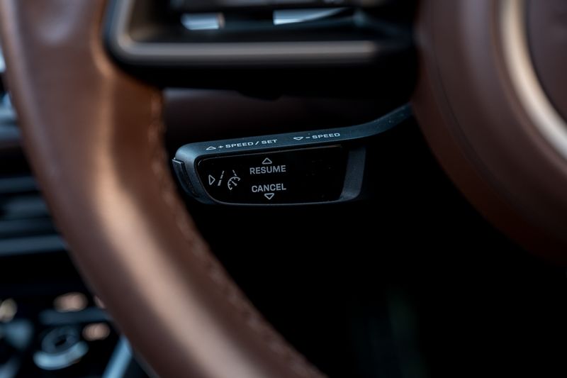 Porsche 911 (992) 4 Targa PDK 4WD