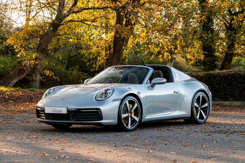 Porsche 911 (992) 4 Targa PDK 4WD