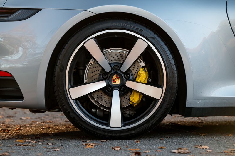 Porsche 911 (992) 4 Targa PDK 4WD