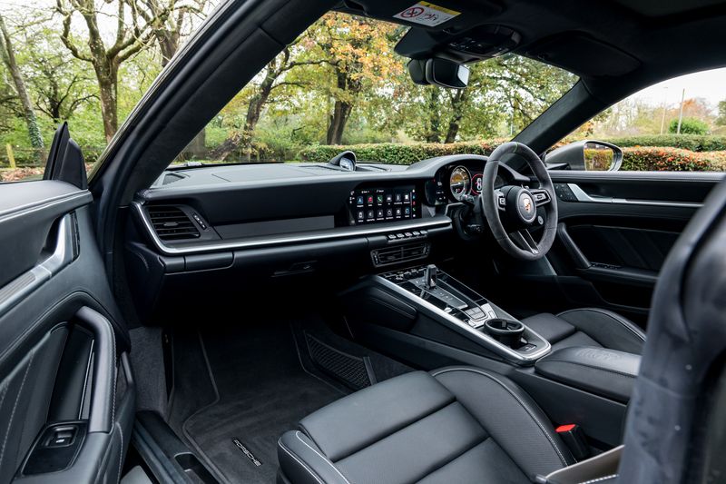 Porsche 911 (992) Turbo S Coupe PDK 4WD