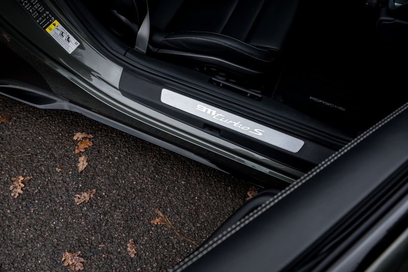 Porsche 911 (992) Turbo S Coupe PDK 4WD