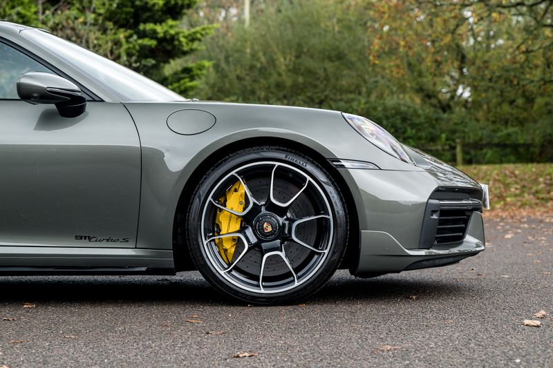 Porsche 911 (992) Turbo S Coupe PDK 4WD