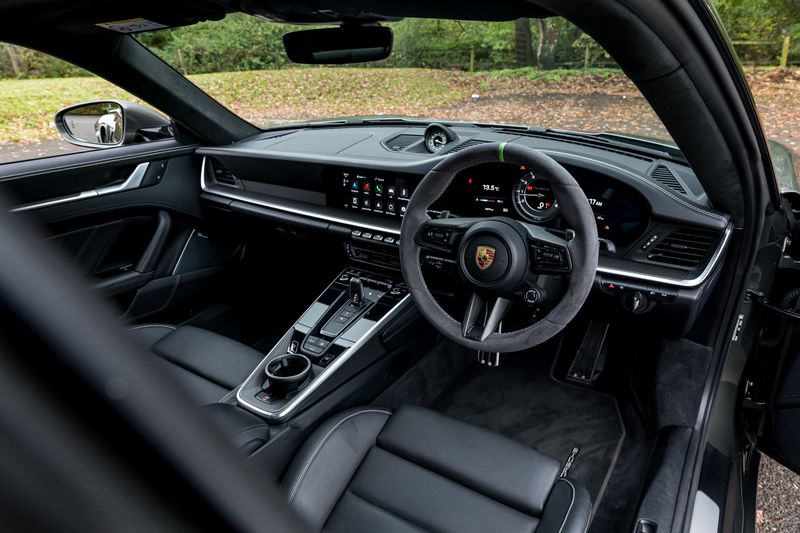 Porsche 911 (992) Turbo S Coupe PDK 4WD