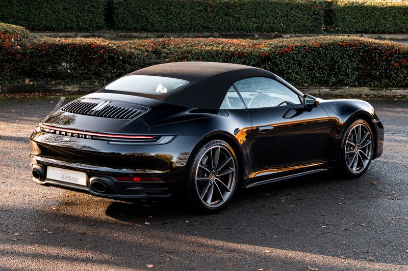 Porsche 911 (992) Carrera 4 PDK
