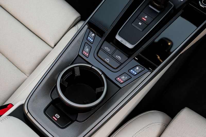 Porsche 911 (992) Carrera 4 PDK