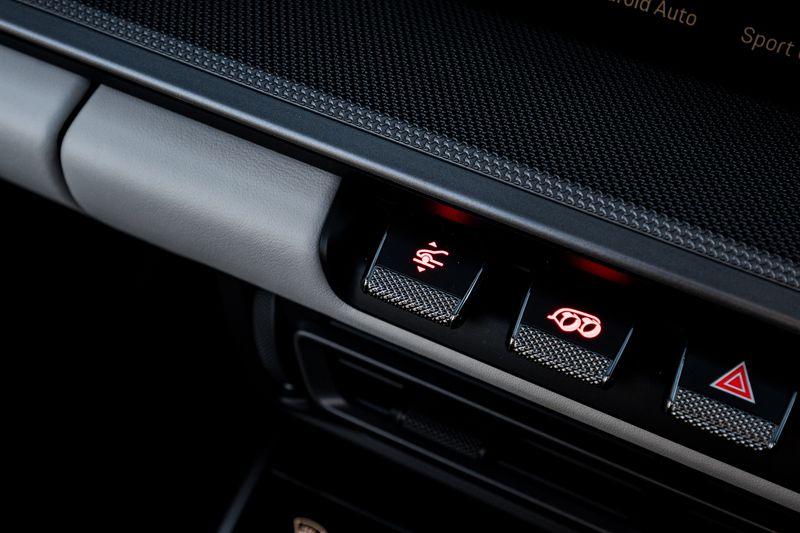 Porsche 911 (992) Carrera 4 PDK