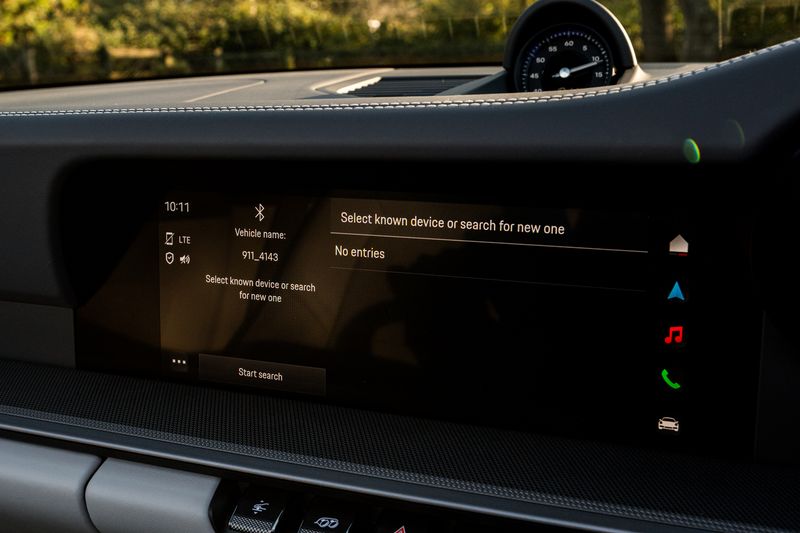 Porsche 911 (992) Carrera 4 PDK