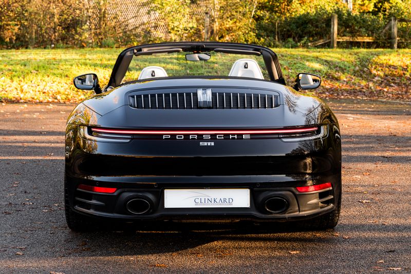 Porsche 911 (992) Carrera 4 PDK