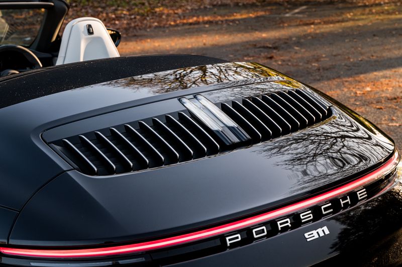 Porsche 911 (992) Carrera 4 PDK