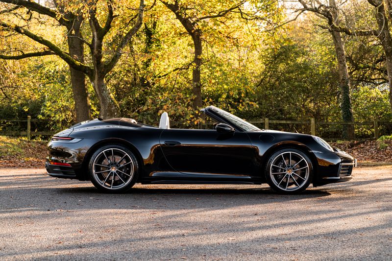 Porsche 911 (992) Carrera 4 PDK