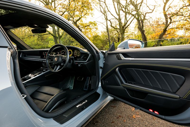 Porsche 911 (992) Turbo S Coupe PDK