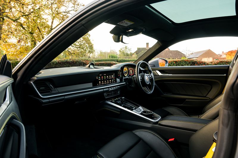 Porsche 911 (992) Turbo S Coupe PDK