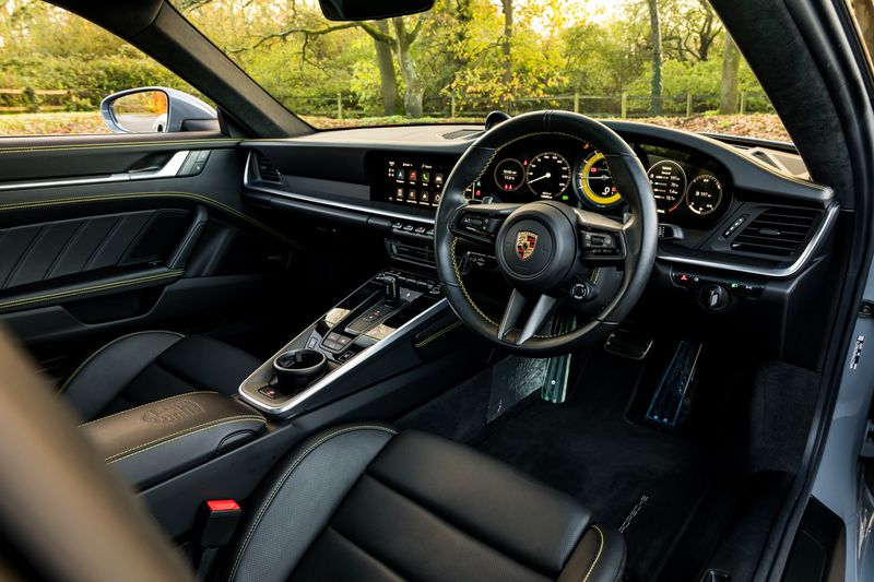 Porsche 911 (992) Turbo S Coupe PDK