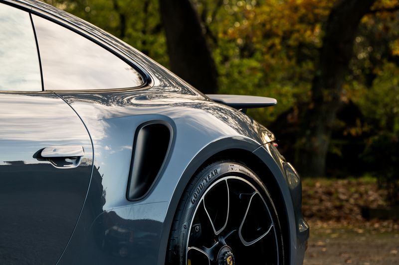 Porsche 911 (992) Turbo S Coupe PDK