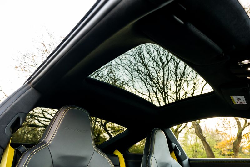 Porsche 911 (992) Turbo S Coupe PDK