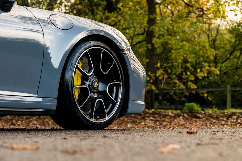 Porsche 911 (992) Turbo S Coupe PDK