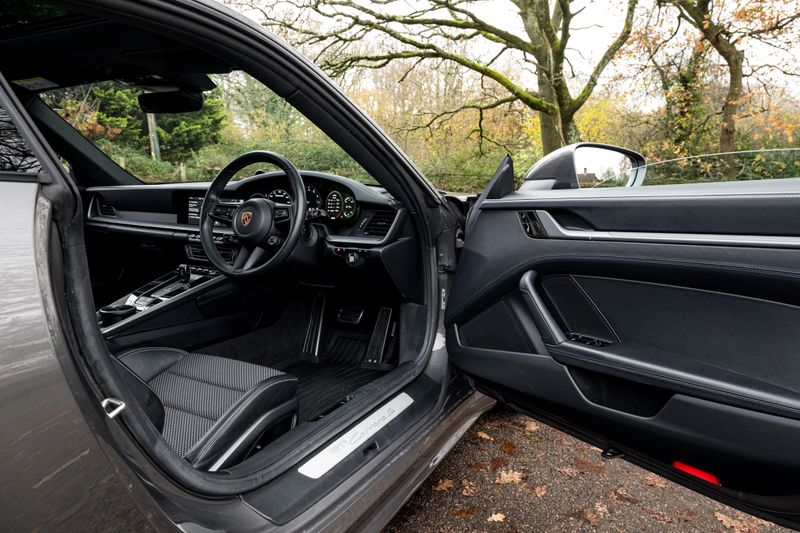 Porsche 911 (992) Carrera S Coupe PDK