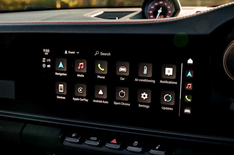 Porsche 911 (992)  Targa 4 GTS PDK