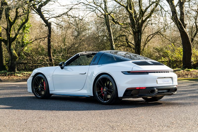 Porsche 911 (992)  Targa 4 GTS PDK