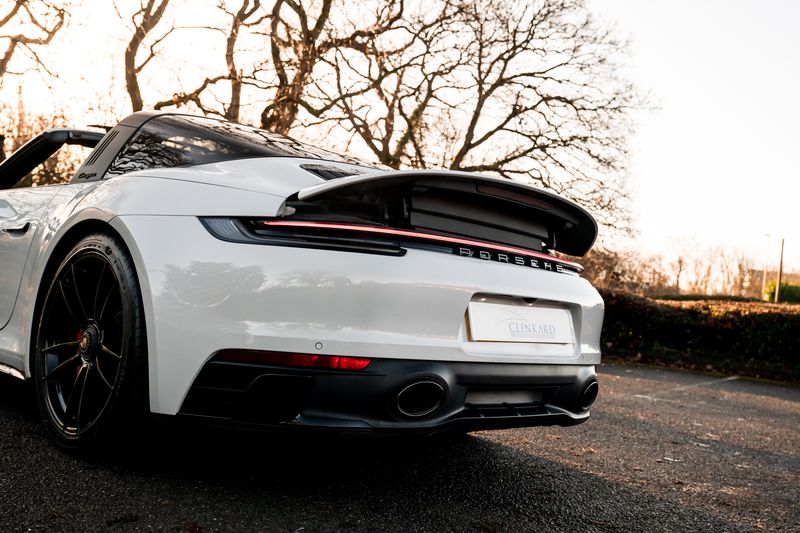 Porsche 911 (992)  Targa 4 GTS PDK