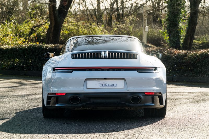 Porsche 911 (992)  Targa 4 GTS PDK