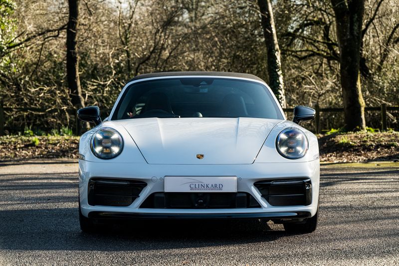Porsche 911 (992)  Targa 4 GTS PDK