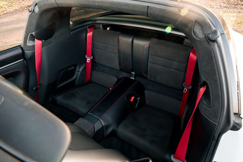 Porsche 911 (992)  Targa 4 GTS PDK