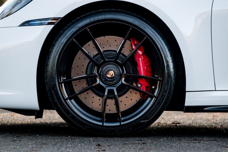 Porsche 911 (992)  Targa 4 GTS PDK