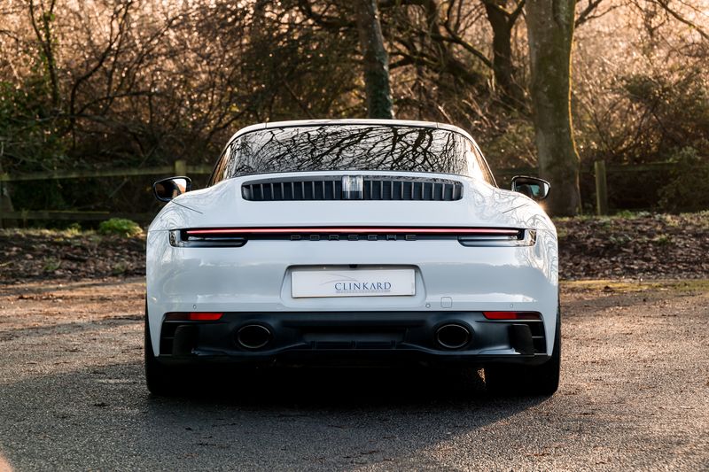 Porsche 911 (992)  Targa 4 GTS PDK