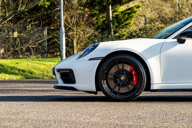 Porsche 911 (992)  Targa 4 GTS PDK