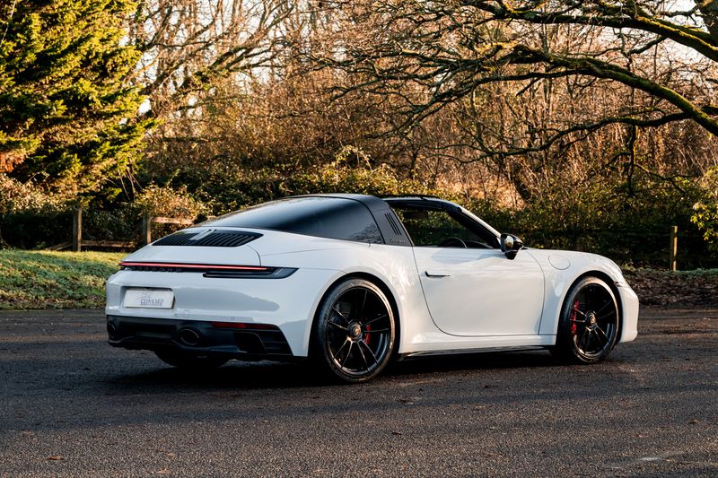 Porsche 911 (992)  Targa 4 GTS PDK
