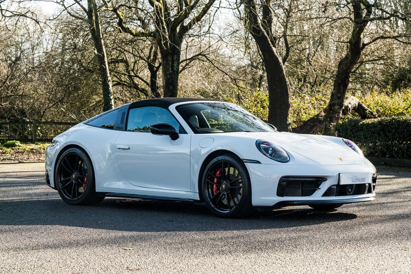 Porsche 911 (992)  Targa 4 GTS PDK