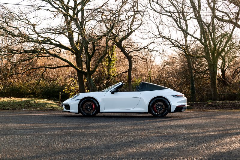 Porsche 911 (992)  Targa 4 GTS PDK