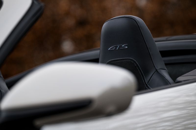 Porsche  911 (992.2) 3.6 T Hybrid GTS PDK