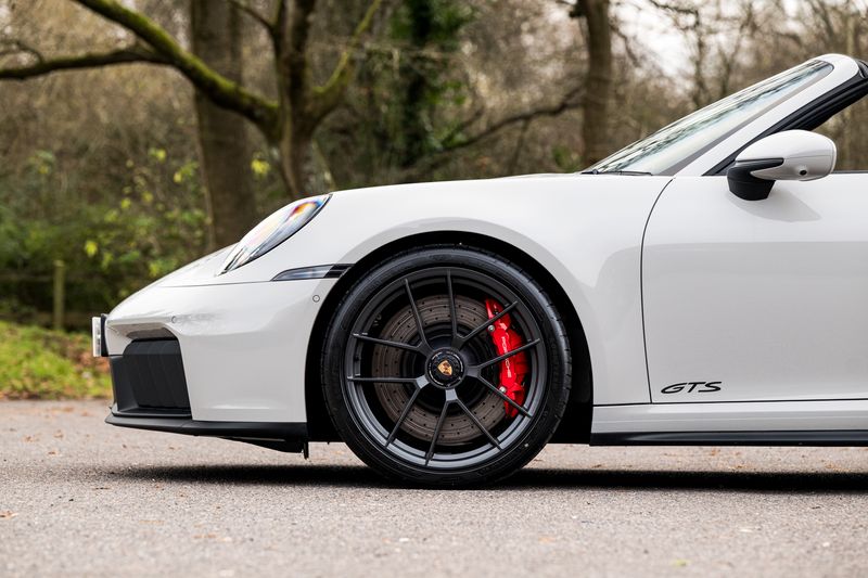 Porsche  911 (992.2) 3.6 T Hybrid GTS PDK