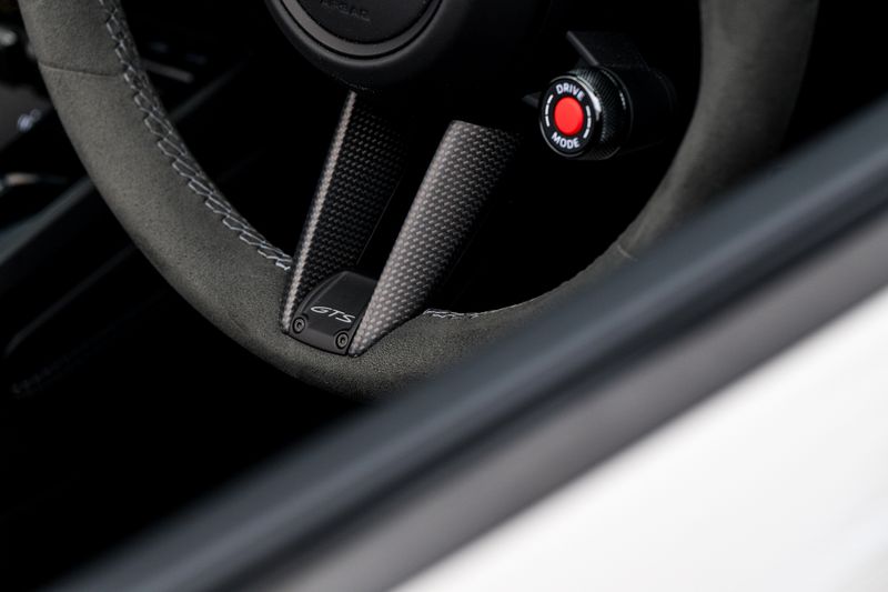 Porsche  911 (992.2) 3.6 T Hybrid GTS PDK