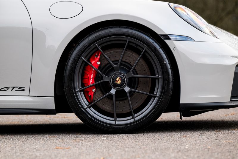 Porsche  911 (992.2) 3.6 T Hybrid GTS PDK